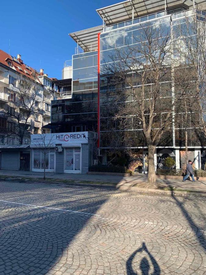 Lilia 3 Self-Check In Apartment With Hot Water Despite Prevention In The Neighborhood, Food And Drink Shop Open Until 10 Pm And Free Parking Area Next Ot 24 Hours Food And Drink Shop And Free Parking Area Sofia Exteriör bild