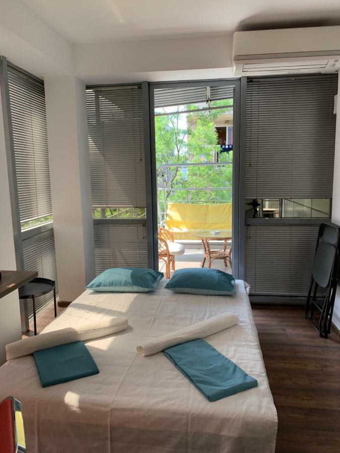 Lilia 3 Self-Check In Apartment With Hot Water Despite Prevention In The Neighborhood, Food And Drink Shop Open Until 10 Pm And Free Parking Area Next Ot 24 Hours Food And Drink Shop And Free Parking Area Sofia Exteriör bild