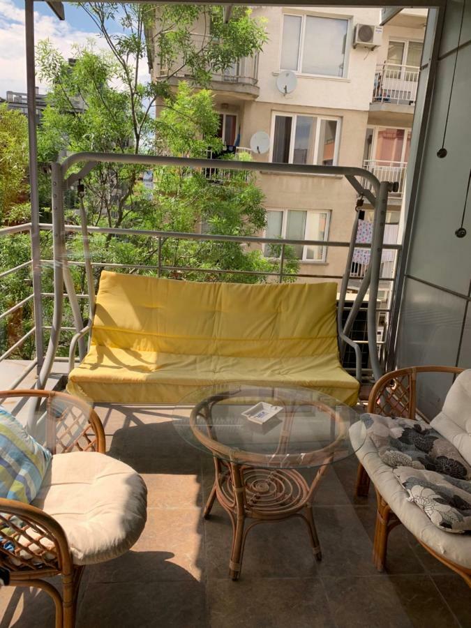 Lilia 3 Self-Check In Apartment With Hot Water Despite Prevention In The Neighborhood, Food And Drink Shop Open Until 10 Pm And Free Parking Area Next Ot 24 Hours Food And Drink Shop And Free Parking Area Sofia Exteriör bild