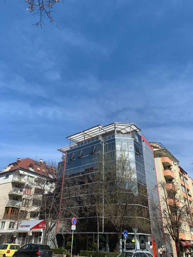 Lilia 3 Self-Check In Apartment With Hot Water Despite Prevention In The Neighborhood, Food And Drink Shop Open Until 10 Pm And Free Parking Area Next Ot 24 Hours Food And Drink Shop And Free Parking Area Sofia Exteriör bild