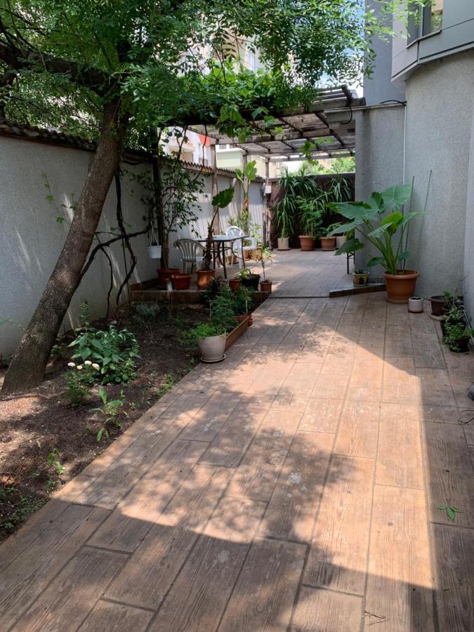 Lilia 3 Self-Check In Apartment With Hot Water Despite Prevention In The Neighborhood, Food And Drink Shop Open Until 10 Pm And Free Parking Area Next Ot 24 Hours Food And Drink Shop And Free Parking Area Sofia Exteriör bild